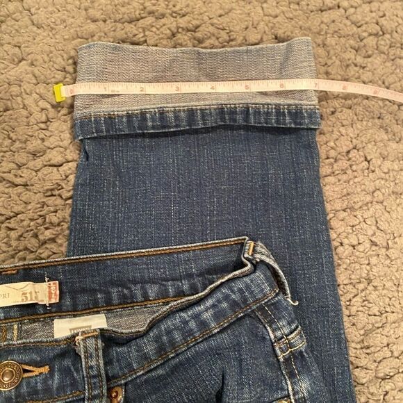 Levi’s Cuffed Capris Size 6 Jean - Picture 9 of 10